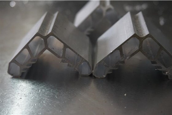 全自動門窗角碼鋸 全自動門窗角碼鋸